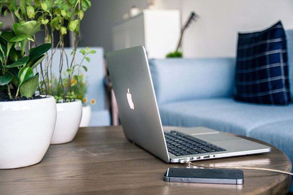 HIRE A HACKER REVIEW (iOS AND ANDROID DEVICES)