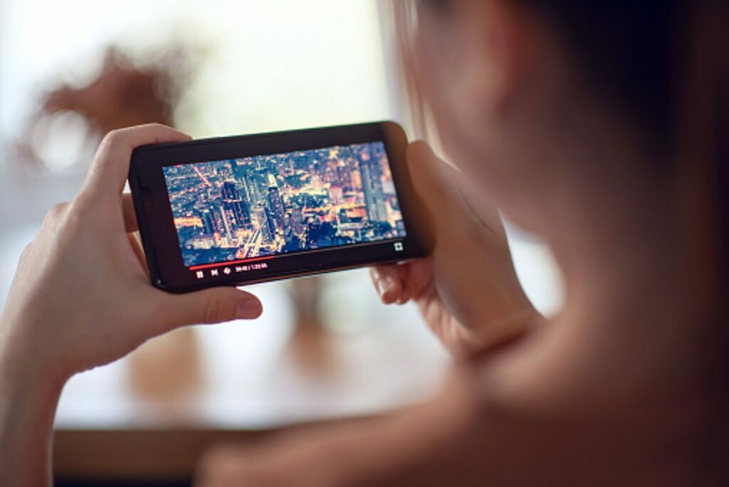 ดูหนังชนโรง