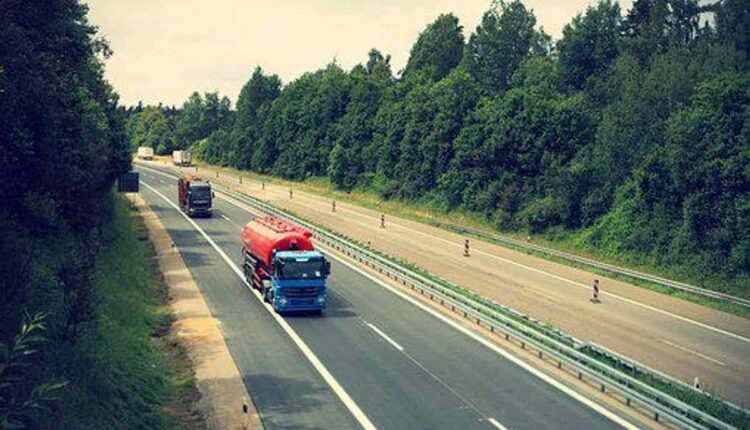 Career in Commercial Truck Driving