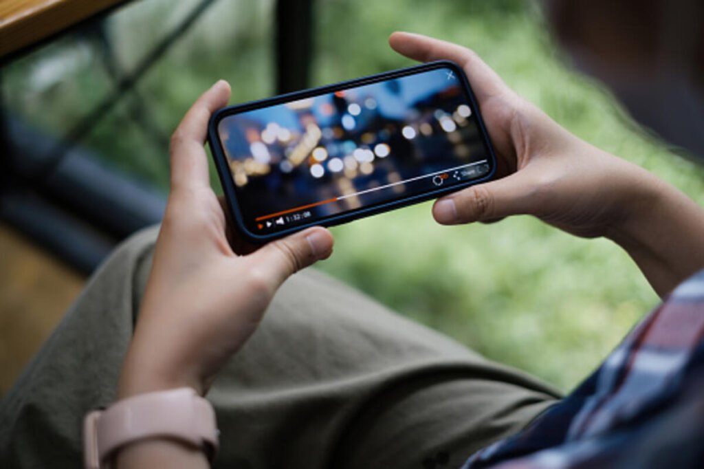 how to watch movies for free