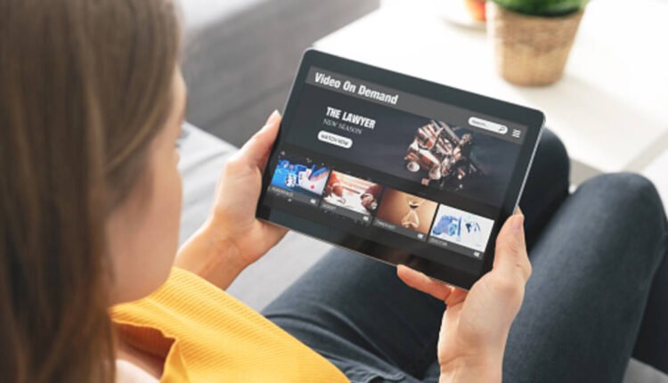 how to watch movies with friends online