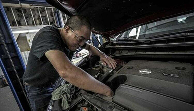 Become a Car Mechanic in the UK
