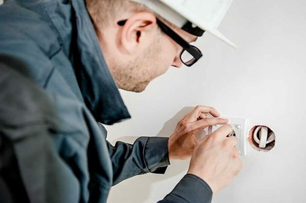 Become an Electrician in the UK