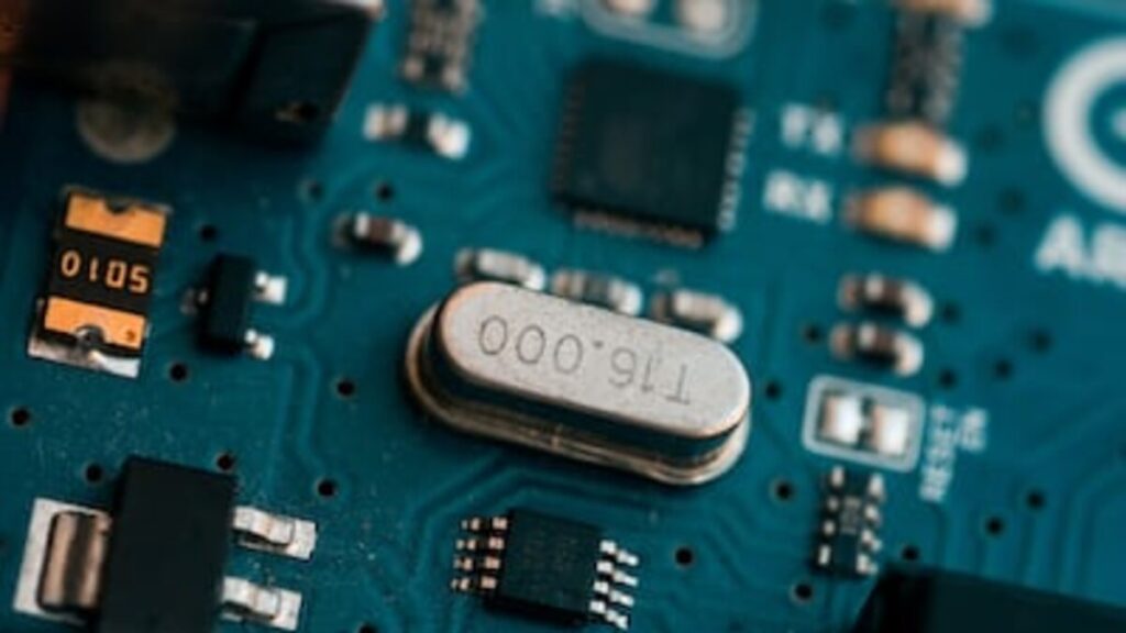 quartz crystal oscillators