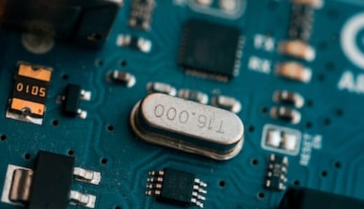 quartz crystal oscillators