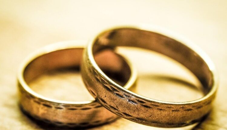 moissanite wedding bands