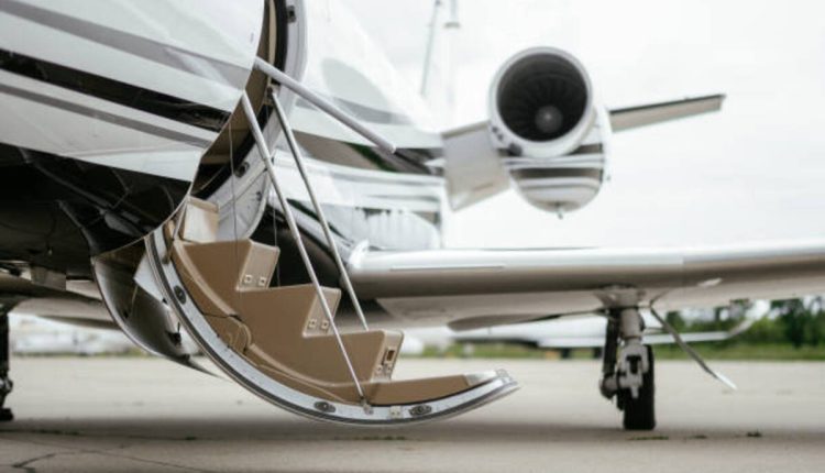 how much does it cost to rent a private jet