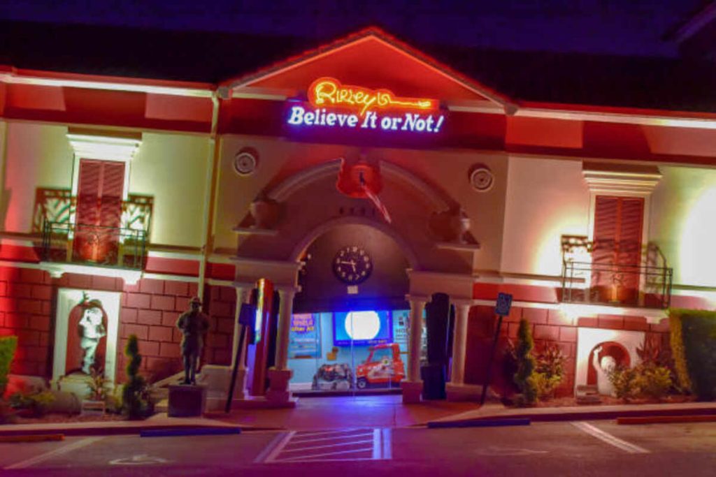 Palumbos Pizza in Orlando, Florida