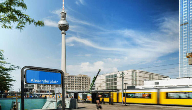 Learning Messefotografie Berlin with a Skilled Photographer