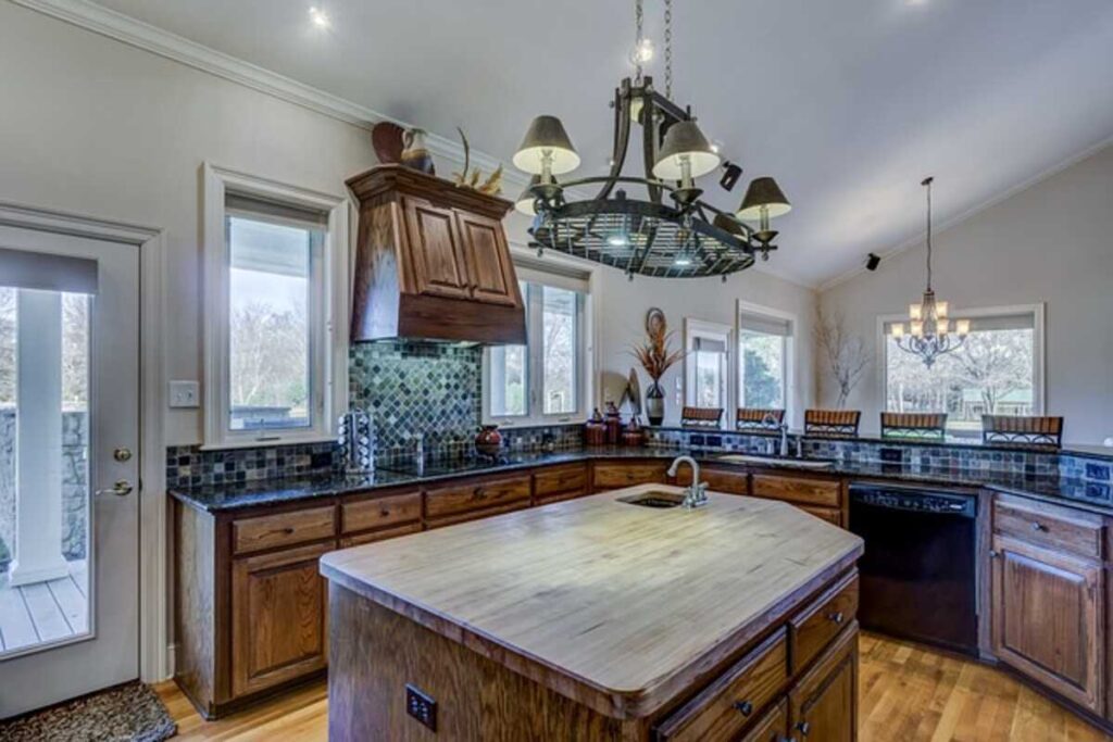 kitchen cabinets toronto