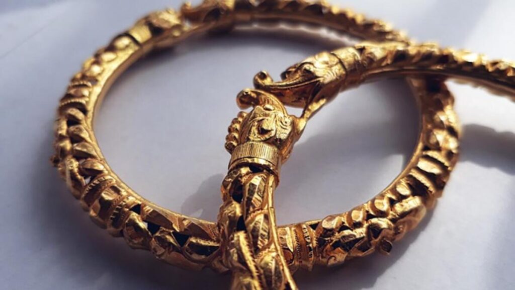 BUILD IT YOURSELF Chinese Bracelet Crafting Your personal