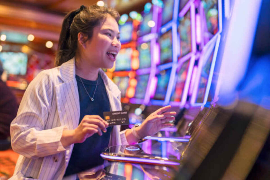 How to Maximize Your LuckyLand Slots Experience